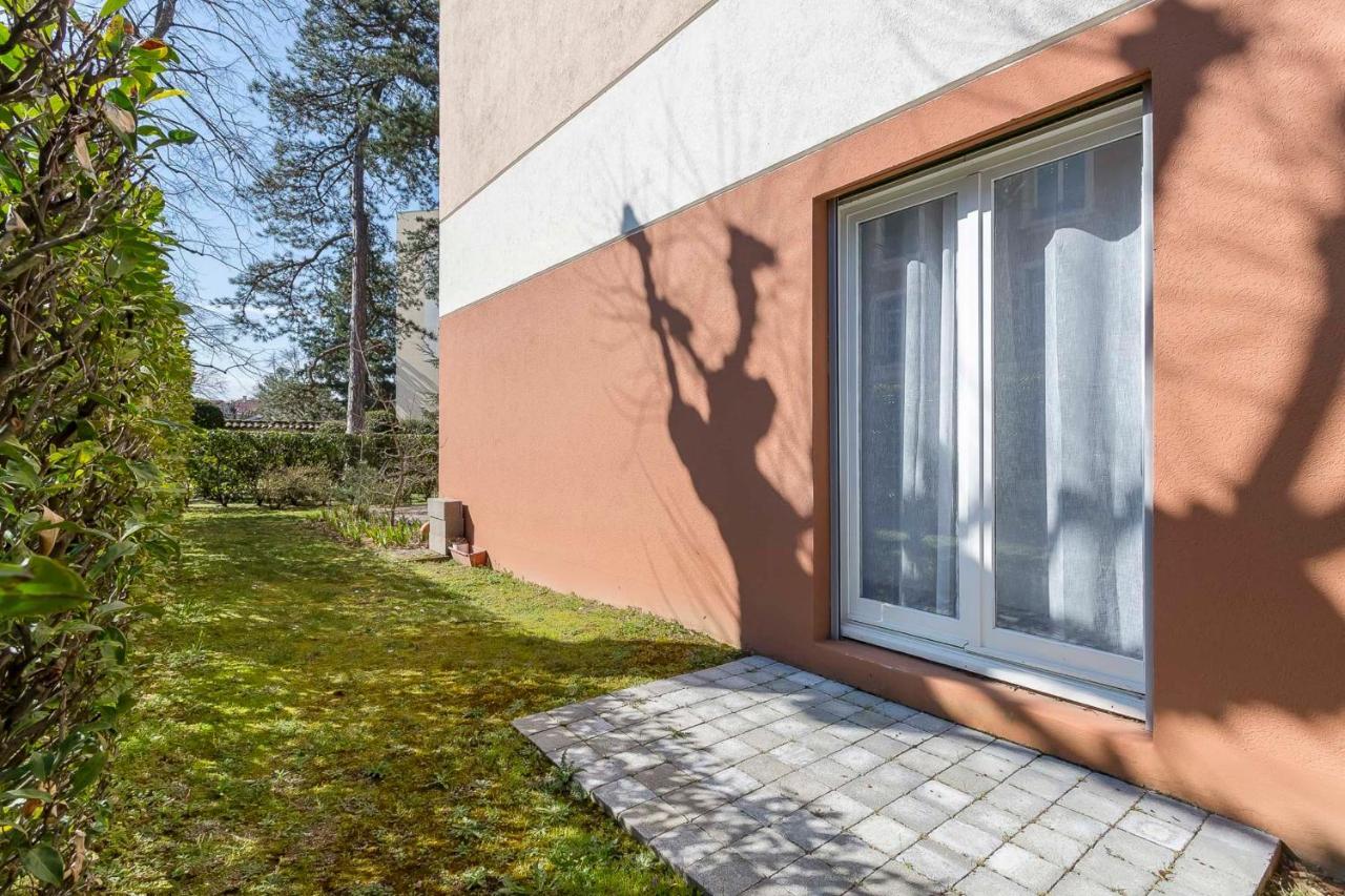 Suite Granges en rez-de-jardin pour 4 voyageurs Lyon Extérieur photo