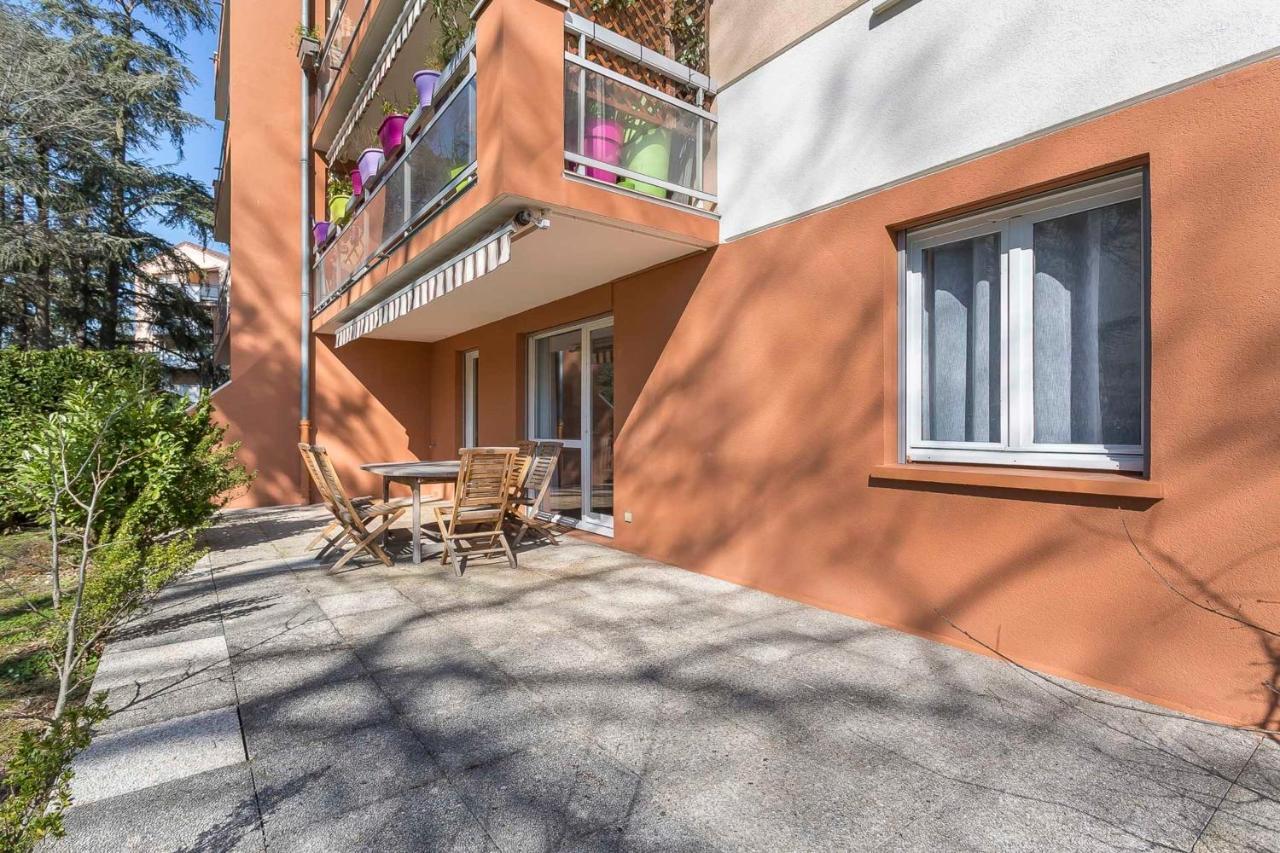 Suite Granges en rez-de-jardin pour 4 voyageurs Lyon Extérieur photo