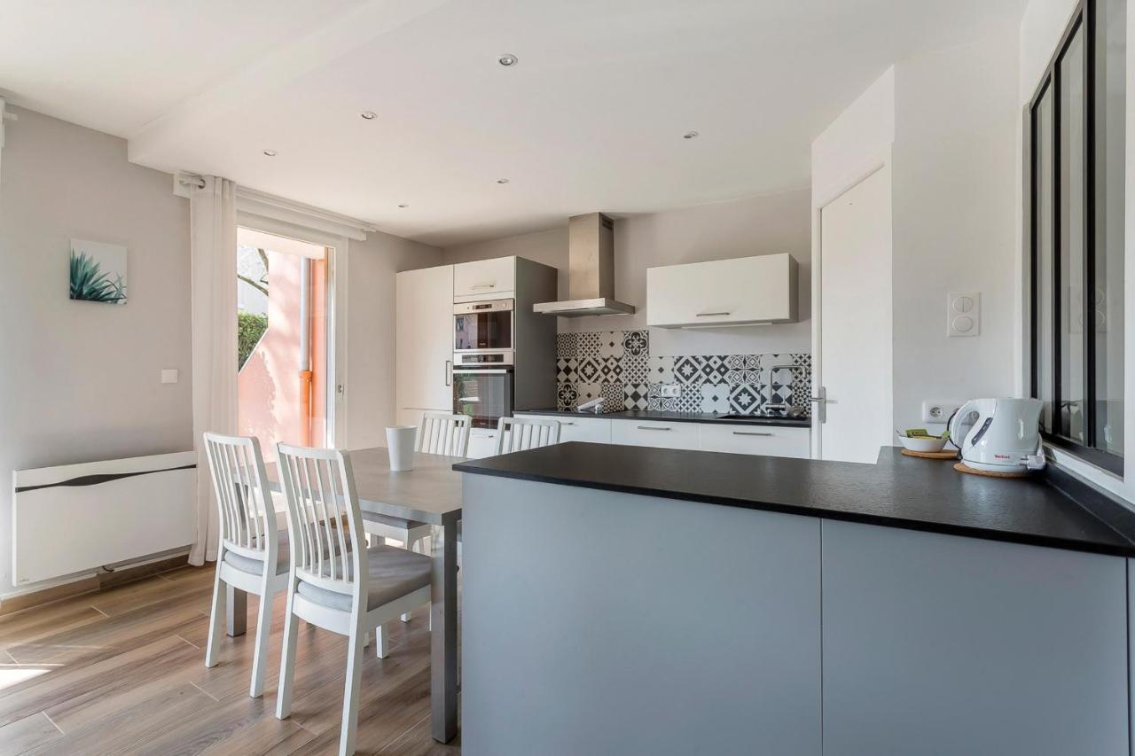 Suite Granges en rez-de-jardin pour 4 voyageurs Lyon Extérieur photo