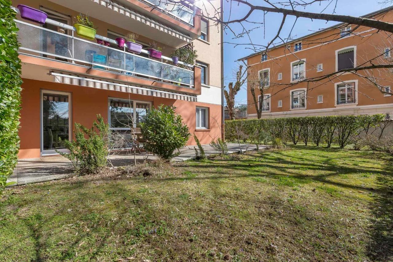 Suite Granges en rez-de-jardin pour 4 voyageurs Lyon Extérieur photo