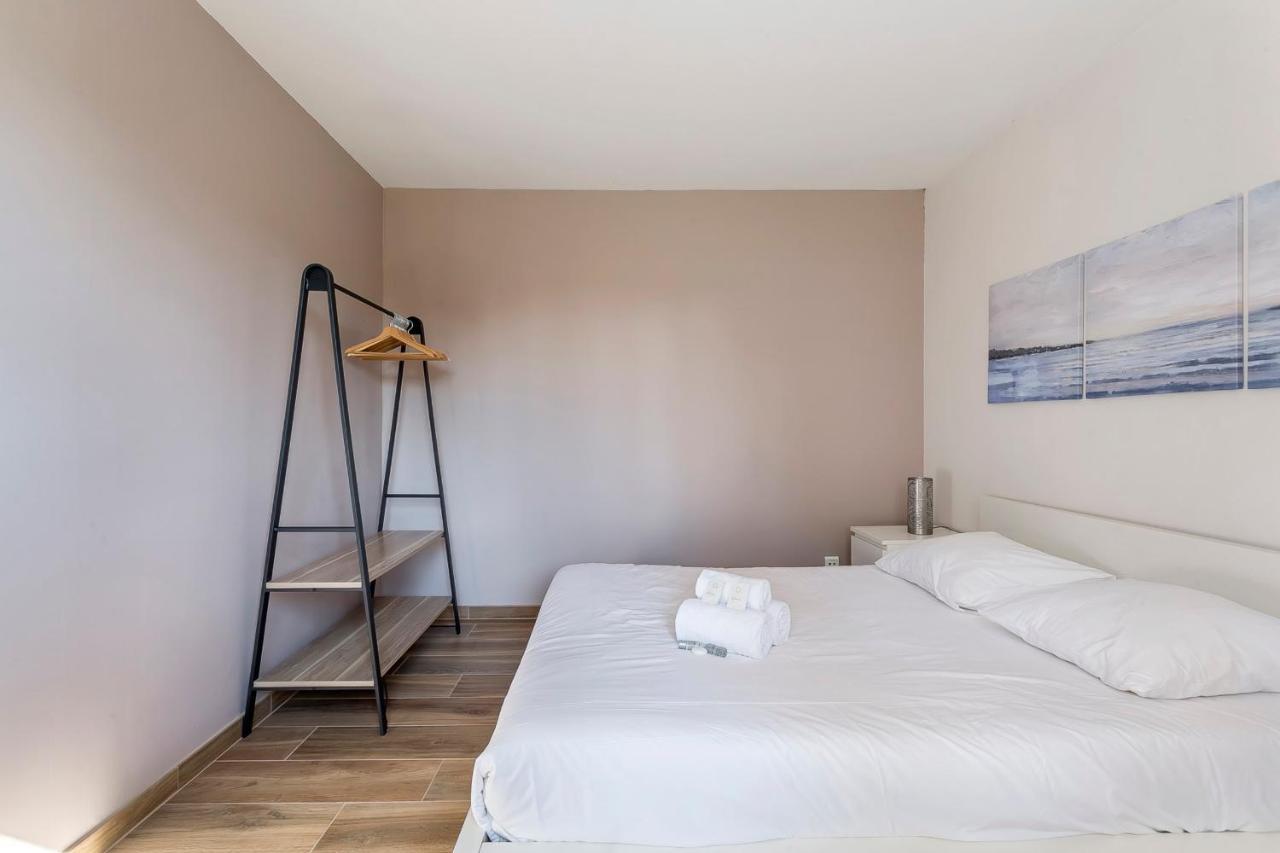 Suite Granges en rez-de-jardin pour 4 voyageurs Lyon Extérieur photo