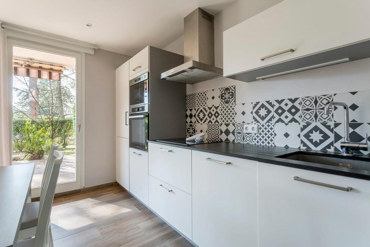 Suite Granges en rez-de-jardin pour 4 voyageurs Lyon Extérieur photo
